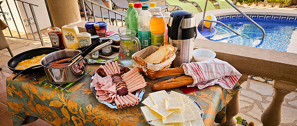 038 - The ERDBOB Family on Vacaciones de verano en España- 2024.Juli.21 - 09 09 03