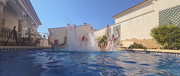 128 - The ERDBOB Family on Vacaciones de verano en España- 2024.Juli.24 - 10 13 37